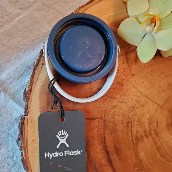 Hydro Flask Limited Edition Hawaiian Cobalt Wide Mouth Flex Cap 40oz Bottle - Picture 3 of 7